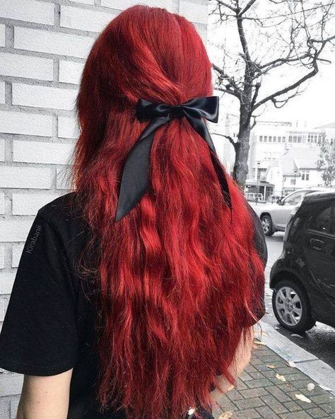 55 Likes 1 Comments - Mi Mundo Negro (@mimundonegro19999) on Instagram Crimson Hair Color, Blood Red Hair Color, Redhead Goth, Bright Red Hair Dye, Crimson Red Hair, Cherry Coke Hair, Blood Red Hair, Crimson Hair, Best Hair Dye