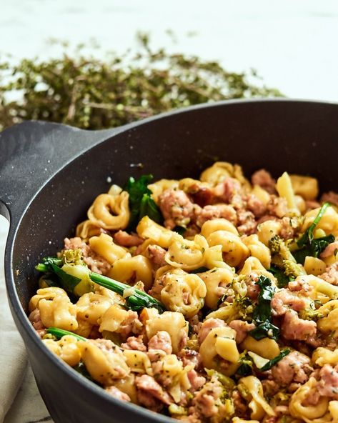 Sausage Tortellini Recipes, Broccoli Tortellini, Sausage Broccoli Pasta, Sausage Broccoli, Spinach Tortellini, Beans And Sausage, Sausage Tortellini, Tortellini Recipes, Dish Warmer