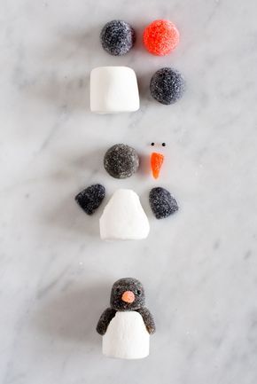 Candy-Penguin-How-To-Super-Make-It Candy Aisle, Homemade Gingerbread House, Crafts To Try, Cool Gingerbread Houses, Gingerbread House Parties, Gingerbread House Designs, Gingerbread Party, Gingerbread House Cookies, Gingerbread House Decorations