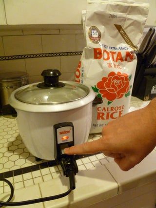 How to Make Perfect Sticky Rice Using a Rice Cooker : 7 Steps - Instructables Cute Rice Cooker, Rice Cooker Mexican Rice, Japanese Sticky Rice, Calrose Rice, Chinese Sticky Rice, Rice Cooker Rice, Aroma Rice Cooker, Sweet Sticky Rice, Rice Maker