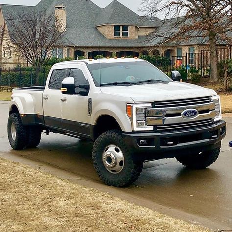 #Leveledon37s @t.barnhart551 @procompusa #liftedf350 #procomp #ford #f350 #dually #f350lifted #stocklife #2018ford #leveled @alumiduty… Ford F350 Super Duty Dually, Ford F350 Dually, Hotshot Trucking, Ford Dually, F350 Dually, Diesel Pickup Trucks, Dodge Diesel Trucks, Big Ford Trucks, Diesel Trucks Ford