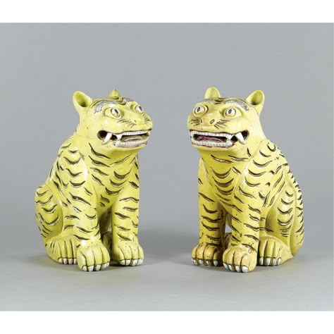 Chinese Tiger, Foo Dogs, Tiger Art, Clay Animals, Art Organization, Ceramics Pottery Art, Ceramic Animals, Antique China, Asian Antiques