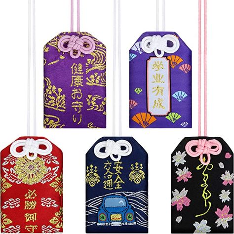 Feng Shui Money Frog, Japanese Omamori, Japanese Shrine, Blessing Bags, Amulet Charm, Lucky Symbols, Health Careers, Crazy Eyes, Traffic Safety