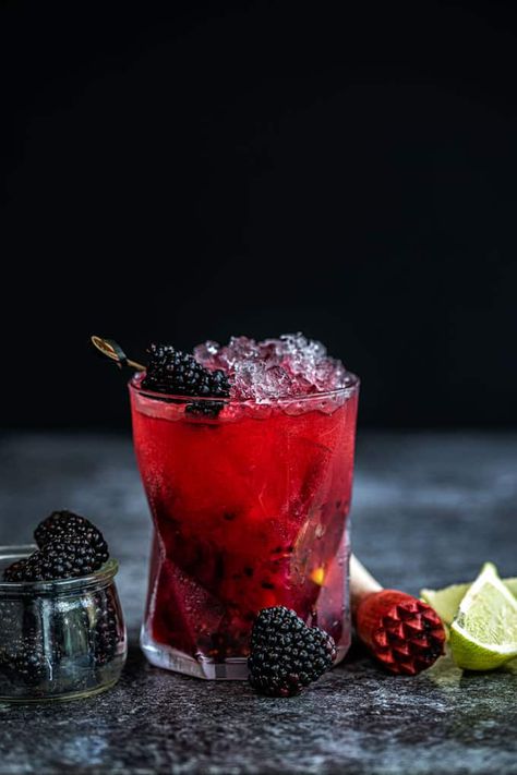 Bramble Cocktail, Gimlet Recipe, Cosmopolitan Cocktail, Lemon Vodka, Chilled Desserts, Pink Raspberry, Gin Cocktail, Sugar Free Syrup, Flavored Vodka