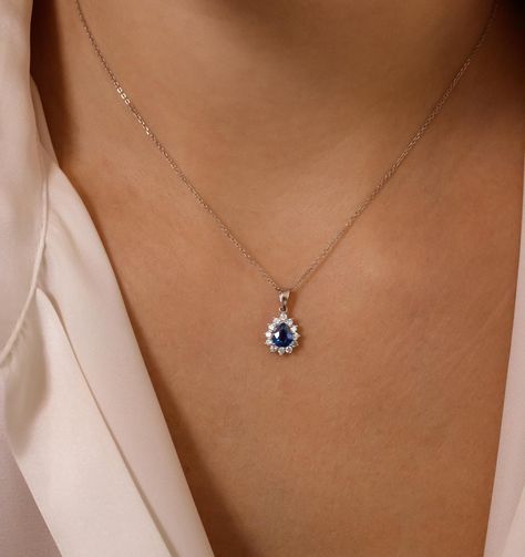 Coloured Diamonds, Blue Diamonds, Wedding Pendant, Engagement Rings And Wedding, Sapphire Pendant, Unique Characteristics, Yellow And Pink, Aquamarine Blue, Lady Diana