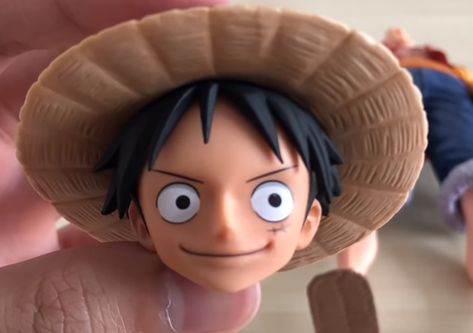 Luffy Clay Art, Clay Anime Figures, Z Toon, Cartoon Character Tattoos, Anime Paper, Sculpey Clay, Wood Burning Crafts, Sailor Moon Art, Cute Clay