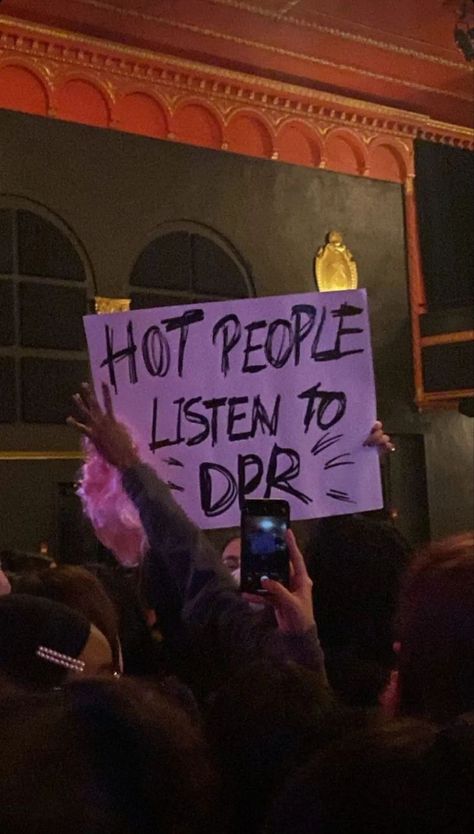 Dpr Ian, Signs