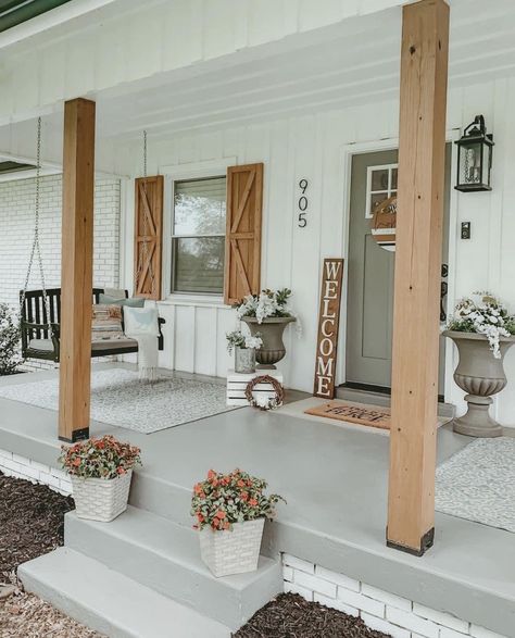 Home Outdoor Design, Porch Goals, Small House Exteriors, Mobile Home Exteriors, House Front Porch, Brick Exterior House, Brick Exterior, Yellow Houses, Modern Farmhouse Exterior