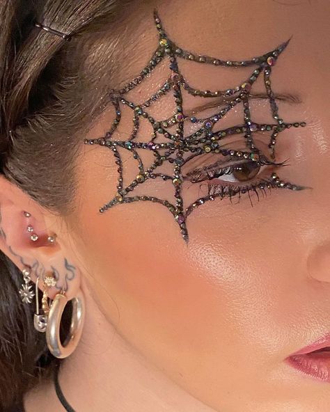 CP³ (@crystalpurrez) • Instagram photos and videos Face Art Makeup, Halloween Eye Makeup, Halloween Makeup Inspiration, Creative Makeup Looks, Yes I Did, Eye Makeup Art, Photo Makeup, Editorial Makeup, Lashes Makeup