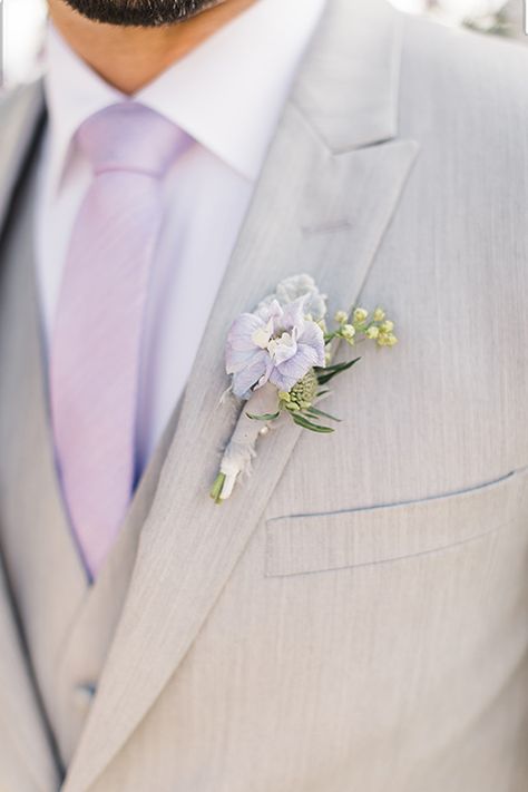 Light Gray Suit Lavender Tie, Mens Grey Suit Wedding Lavender, Gray Suit With Lavender Tie, Grey Suit Lilac Tie, Light Grey Suit With Purple Tie, Groom Suit Purple Tie, Lavender Ties Groomsmen, Wedding Suits Groom Lilac, Lilac Tuxedo Wedding