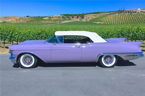 •𝓑 on Twitter: "Cadillac… " Classic Cadillac, Retro Auto, 1959 Cadillac, Old Vintage Cars, Purple Car, Old School Cars, Cars Vintage, Sport Automobile, Old Classic Cars