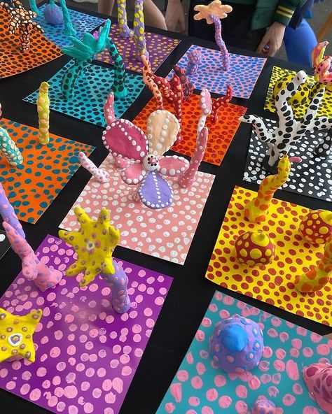 School • Instagram 3rd Grade Art Projects Spring, Art And Movement, Art Club Elementary, Student Art Projects, Kids Art Workshop Ideas, Artist Inspired Art For Kids, First Day Art Class Ideas, Yayoi Kusama Art Lesson For Kids, Art Teacher Ideas