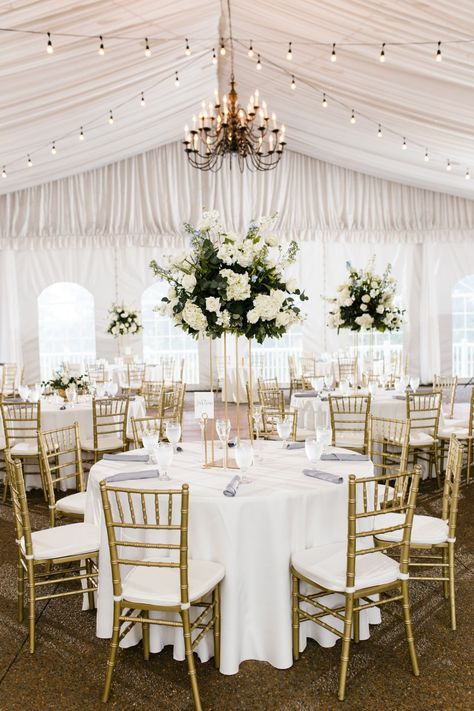 White And Green Wedding Theme Decor, Sage White And Gold Wedding Decor, Wedding Decor Themes Receptions, White Decor For Wedding, Luxe Wedding Centerpieces, Grey And White Wedding Theme, Elegant Reception Decor, Korean Wedding Reception, Green White Wedding Theme