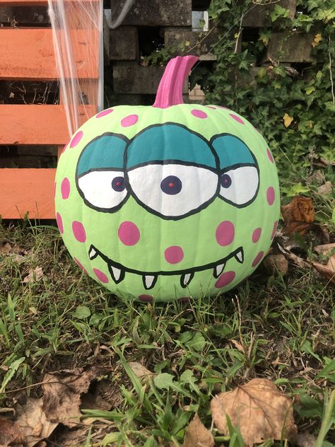 Over The Top Pumpkin Painting Ideas, Paint Ideas Pumpkin, Monster Painted Pumpkins, Pumpkin Decorating Ideas Harry Potter, What To Paint On Your Pumpkin, Easy Paint Pumpkin Ideas, Painted Decorated Pumpkins, Little Pumpkin Painting Ideas Easy, Long Pumpkin Painting Ideas