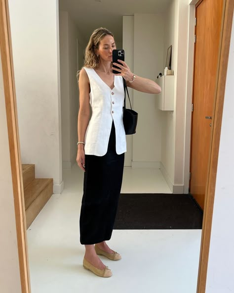 POSSE (@posse) • Instagram photos and videos Style A Vest, How To Style A Vest, White Vest Outfit, Vest Street Style, Vest Linen, Linen Waistcoat, Vest Outfits For Women, Button Vest, Linen Vest