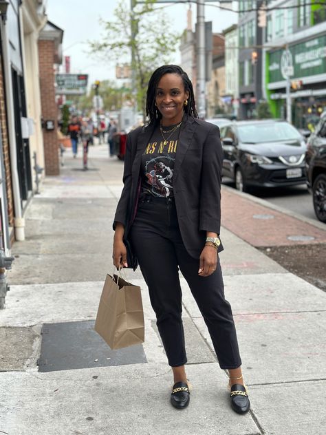 I love these @stevemadden mules and this @target graphic tee paired with a black blazer. Elevate it with some gold jewelry 🙌🏾❤️ Black Blazer Graphic Tee Outfit, Graphic T Shirt With Blazer Outfit Women, Tshirt With Slacks, Graphic Tee And Slacks Outfit, Blazer Graphic Tee Outfit, Graphic Tee And Blazer Outfits, Graphic Tee Work Outfit, Tshirt Outfit Dressy, Blazer With Tshirt