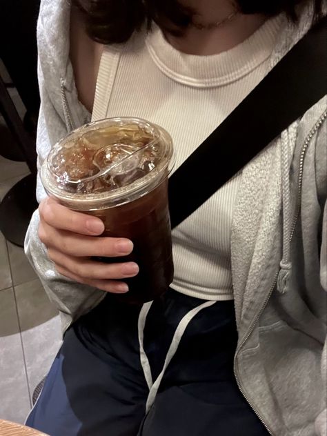 Iced americano, iced americano aesthetic, y2k Outfit, outfit with coffee, coffee, y2k, y2k fit, y2k coffee iced americano Coffee On The Go Aesthetic, How To Make Iced Americano, Ice Americano Coffee Aesthetic, Girl Drinking Coffee Aesthetic, Iced Americano Aesthetic, Ice Americano Coffee, Americano Aesthetic, Coffee Girl Aesthetic, Americano Recipe