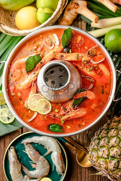 Tom Yum Soup Aesthetic, Tom Yum Soup Photography, Tom Yum Soup Vegetarian, Spicy Tom Yum Soup, Tom Yam Soup Recipe Thailand, Seafood Hot Pot, Tom Yum Kung, Tom Yum Goong, Food Thailand