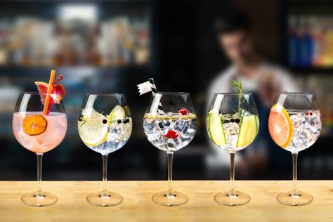 Gifts For Gin Lovers, Flavoured Gin, Gin Distillery, Gin Brands, Best Gin, Dry Martini, Sour Cocktail, Gin Fizz, Gin Lovers