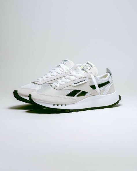 Reebok Shoes Outfit Men, Reebok Classic Outfit, Reebok Shoes Outfit, Reebok Classic Leather Legacy, Reebok Freestyle, Sneakers Reebok, Reebok Classic Leather, Sneaker Lovers, Reebok Sneakers