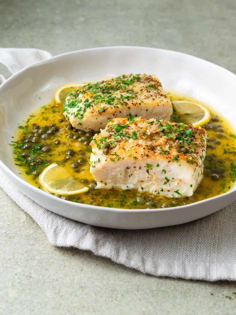 Halibut Piccata - The Little Ferraro Kitchen Halibut Piccata, Leap Recipes, Potato Leek Gratin, Sancocho Recipe, Easy Shrimp Scampi Recipe, Piccata Sauce, White Wine Recipes, Grilled Potato Salad, Capers Recipe