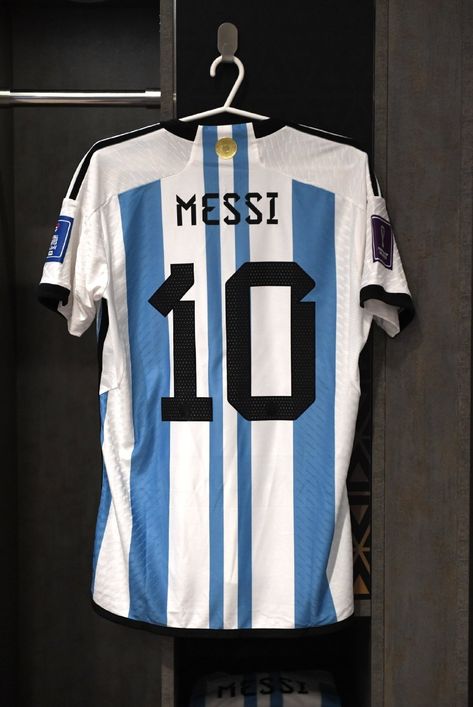 Messi Shirt, Messi T Shirt, Diy Fashion Photography, Football Jersey Outfit, Messi Argentina, Soccer Outfits, Messi 10, Jersey Outfit, Mens Fashion Casual Outfits