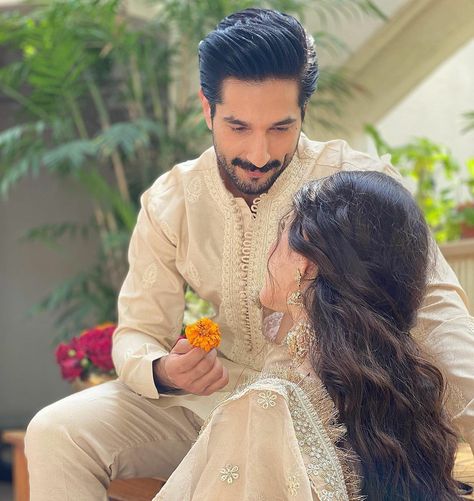 Sana Javed And Bilal Ashraf, Shaadi Photoshoot, Bilal Ashraf, Shaadi Photography, Pakistani Couple, Engagement Portraits Poses, Wedding Matching Outfits, Court Marriage, Engagement Aesthetic