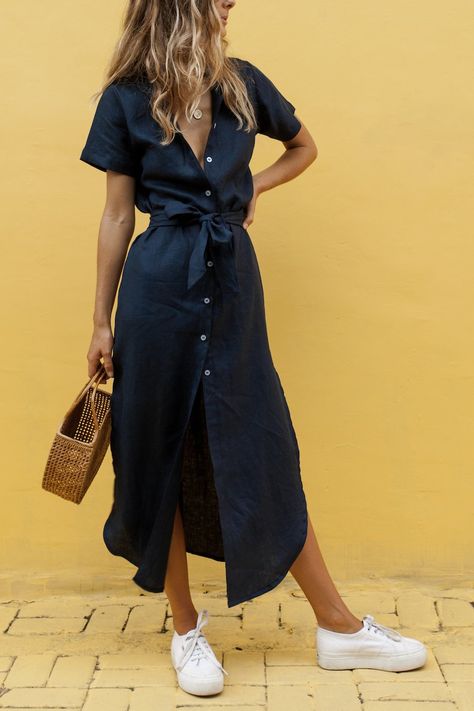 Sukienki Maksi, White Tennis Shoes, Short Sleeve Maxi Dresses, Tie Waist Dress, Mode Inspo, Yellow Fashion, Maxi Dress With Sleeves, Mode Inspiration, Waist Dress