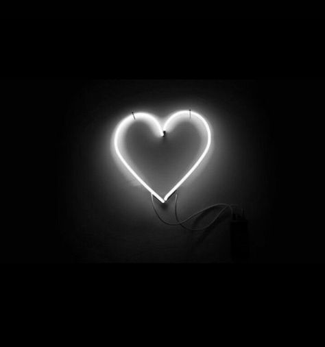 Pink Neon Sign, Neon Quotes, Neon Wall Art, Girl Cartoon Characters, Iphone Wallpaper Video, Black And White Picture Wall, Black And White Art Drawing, Color Vibe, Heart Lights