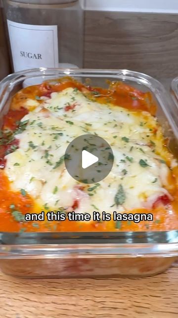 Glass Meal Prep Recipes, Meal Prep Lasagna, Tomato Lasagna, Creamy Lasagna, Bowl Meal Prep, Healthy Beef, Low Calorie Diet, Make Ahead Meals, Diced Onions