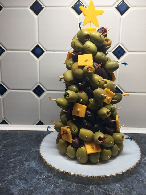 Easy Olive & Cheese Tree Appetizer Recipe Olive Tree Appetizer, Tree Appetizer, Cheese Tree, Kalamata Olives, Looking For Something, Olive Tree, Appetizers Easy, Appetizer Recipes, Appetizer