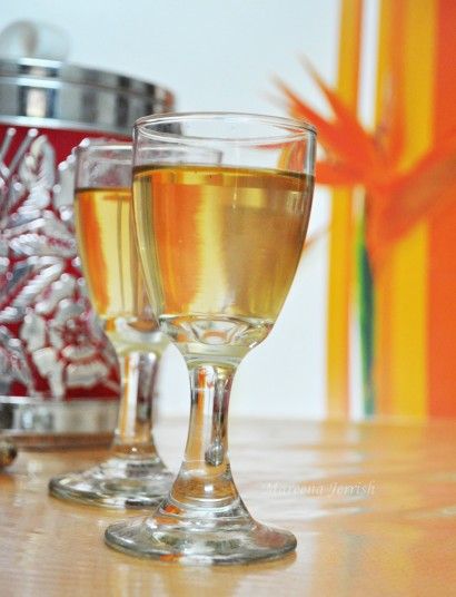 Ginger Wine, Homemade Wine Recipes, Wine At Home, Diy Alcohol, Diy Foods, Barolo Wine, Refreshing Beverages, Wine Recipe, Non Alcoholic Wine