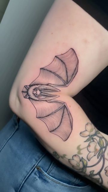 Bat Tattoo Elbow, Elbow Bat Tattoo, Neck Bat Tattoo, Bat Tattoo Linework, Bat Elbow Tattoo, Feminine Bat Tattoo, Bat Forearm Tattoo, Bat Shoulder Tattoo, Bat Outline Tattoo