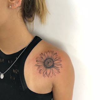 Ka Tattoo, Sunflower Tattoo Meaning, Sunflower Tattoo Ideas, Infected Tattoo, Sunflower Tattoo Shoulder, Friendship Tattoos, Sunflower Tattoos, Shoulder Tattoos For Women, Lip Tattoos