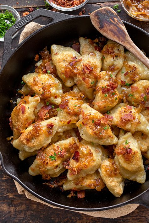 These pierogi with potato and sauerkraut are deliciously savory with a bit of a tangy bite, and the perfect European comfort food! | thecozyapron.com #pierogi #pierogirecipe #pierogis #pierogidough #potatopierogirecipe #potatopierogi #pierogiwithsauerkraut #sauerkrautpierogirecipe #pierogisauerkraut Plats Healthy, Desain Pantry, Best Comfort Food, Think Food, Food Goals, Iftar, Food Obsession, Interesting Food Recipes, Cafe Food