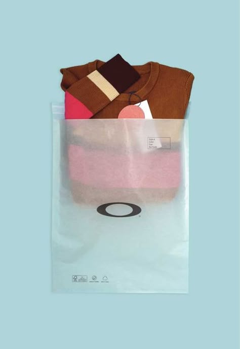 Vela | The paper alternative to poly bags Eco Packaging Clothing, Poly Bag Design, Easy Packaging Ideas, Packaging Design Bag, Signature Style Clothing, Garment Packaging, Transparent Bags, Ecommerce Packaging, Paper Clothes