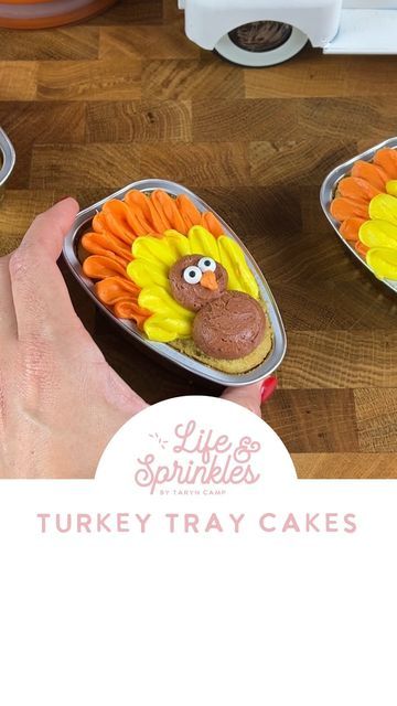 Taryn Camp I Food Creator on Instagram: "Turkey Tray Cakes 🦃🦃🦃 Happy Thanksgiving! Hope everyone has a wonderful day 🎉 Trays from @sprinklepop.shop PS- these cakes got a little messy bc someone (ME) forgot to turn the camera on before filming. Had to redo some things. Yay 😬 #cake #minicake #cakedecorating #turkey #frosting #buttercream #tastetest #foodie #foodreview #food #foodmag #foodscene #foodies #foodauthroity #foodbloggers #foodanddrink #bakebakebake #baking #baker #bakesale #bake #b Turkey Cake Topper, Mini Thanksgiving Cakes, Thanksgiving Bento Cake, Thanksgiving Mini Cakes, Turkey Cake Ideas, Friendsgiving Cake, Frosting Buttercream, Thanksgiving Lunch, Turkey Cake