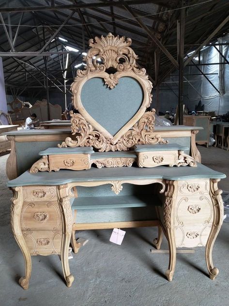 Novelty Chair, Heart Furniture, Rococo Furniture, Modern Baroque, Cute Bedroom Decor, Pretty Room, Dreamy Room, Dream Room Inspiration, Room Makeover Inspiration