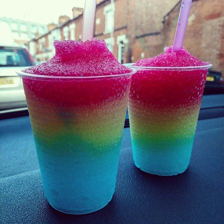 Slush Puppies, Kid Friendly Drinks, Slush Puppy, Leicester England, Easy Drink Recipes, Sleepover Food, Cool Drinks, Rainbow Food, Fancy Drinks