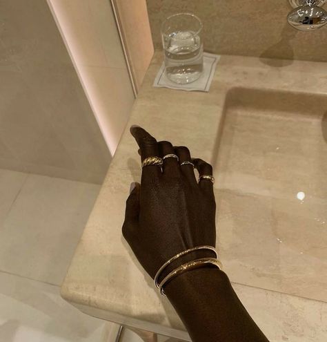 Accessories Outfit, Juergen Teller, Jewelry Instagram, Look Retro, Gold Bracelets, Brown Aesthetic, Jewelry Bracelet, Black Excellence, Black Culture