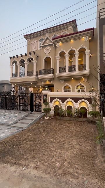 Pakistan House Design, House In Pakistan, Asian House Design, Islamic House, Spanish House Design, Pakistan House, Pakistan Home, Asian House, Houses Ideas