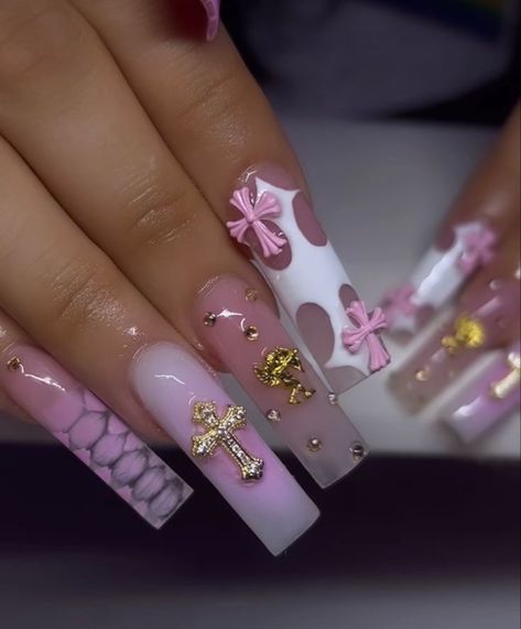 Hood Nails, Cross Nail Designs, Pink Christmas Nails, Cross Nails, Hard Nails, Colored Acrylic Nails, French Tip Acrylic Nails, Dope Nail Designs, Classy Acrylic Nails