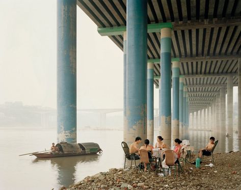 Nadav Kander large format photography soon became the mantra. Nadav Kander, Andreas Gursky, Mary Ellen Mark, Viviane Sassen, Large Format Photography, Berenice Abbott, Martin Parr, Chongqing, World Photography