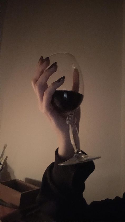 Aesthetic Hand wine Wine In Hand Aesthetic, Spilled Wine Aesthetic Dark, Hand Holding Wine Glass Aesthetic, Fine Wine Aesthetic, Holding Wine Reference, Wine Glass Aesthetic Dark, Wine Dark Academia, Spilled Wine Aesthetic, Hand Holding Wine Glass Reference