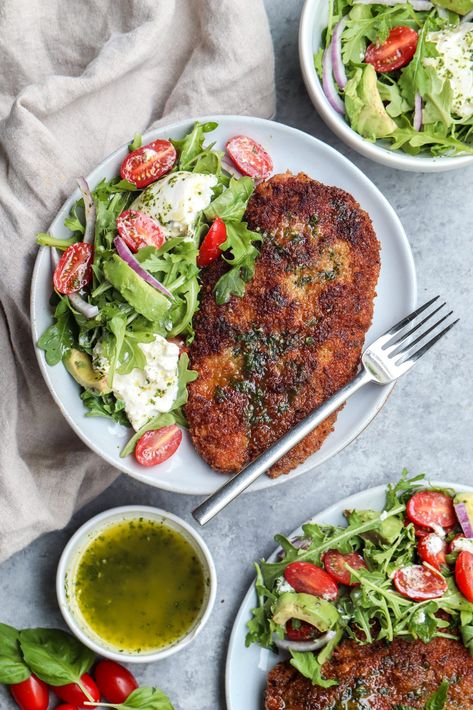 easy chicken milanese with arugula salad | cait's plate Baked Chicken Milanese, Uni Meals, Chicken Parm Recipes, Chicken Milanese, Arugula Salad Recipes, Meat Meals, Mediterranean Food, Lunch Meat, Arugula Salad