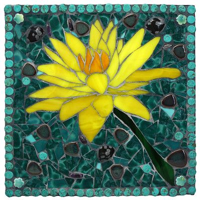 Yellow Water Lily, Mosaic Stepping Stone, Flower Mosaic, Patterns Flowers, Mosaic Garden Art, Mosaic Stained, Mosaic Tile Art, Mosaic Art Projects, Mosaic Madness