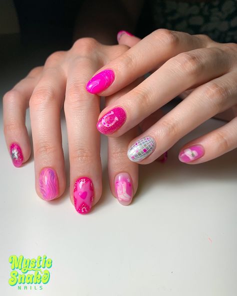 Still shots of Pink Pony Club nails from earlier this week! I had a hard time deciding which nail was my favorite but I think it’s the horse silhouette. The pics don’t do it justice, it looks more like a subtle neon sign in real life! Would absolutely looove to do more @chappellroan inspired sets so if you’re down let me know so I can draw up some more 🫠 Products used: @kokoistusa @nailthoughts clear builder base @functionofvex Gelly gem glue (textured chrome), fine print in Slip, heavy ... Pink Pony Club Nails, Club Nails, Pink Pony Club, Pony Club, Horse Silhouette, Concert Fits, Fine Print, Hard Time, The Horse