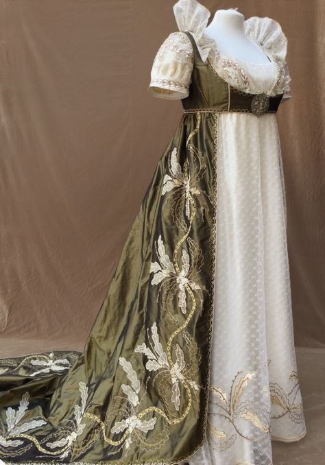 Regency Gown, Regency Era Fashion, 1800s Fashion, Court Dresses, Regency Dress, Regency Fashion, 19th Century Fashion, Old Dresses, Century Clothing