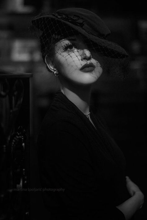 White Photo, A Black, Veil, A Woman, Black And White, White, Black