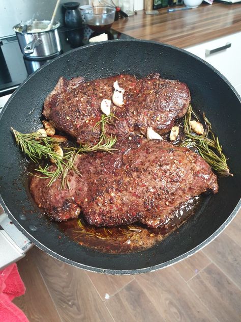 Steak Well Done, Steak Dinner Aesthetic, Steak Dinner Aesthetic Night, Steak And Potatoes Aesthetic, Steak Meal Aesthetic, Pretty Plates, Instagram Food, Eating Well, Food Cravings